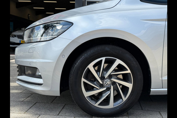Volkswagen Touran 1.2 TSI Sound BlueMotion Tech - Apple CarPlay / Navigatie I Airco I PDC I Veiligheid pakket I Dealer onderhouden