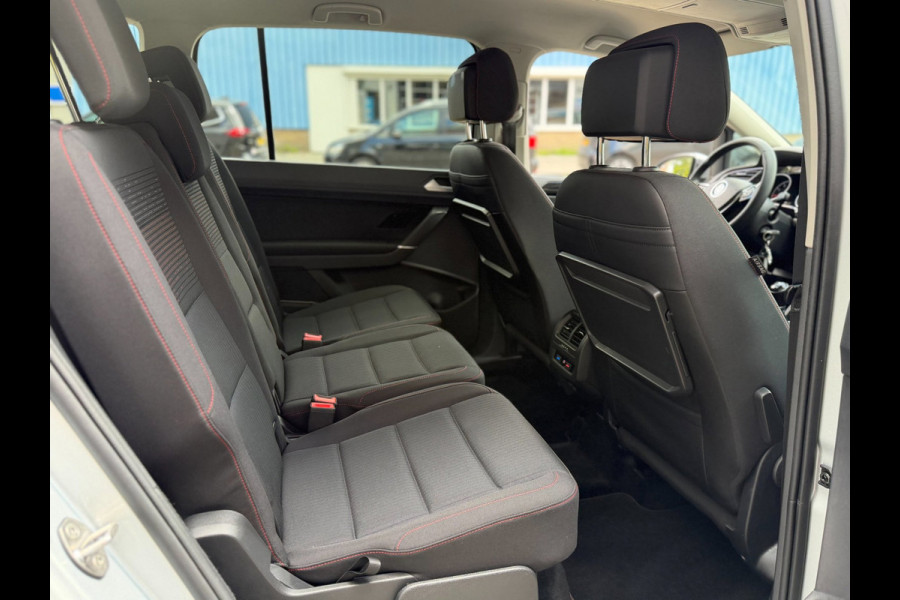 Volkswagen Touran 1.2 TSI Sound BlueMotion Tech - Apple CarPlay / Navigatie I Airco I PDC I Veiligheid pakket I Dealer onderhouden