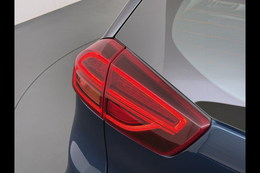 Kia Niro 1.6GDi Hybrid Automaat Trekhaak Adap.Cruise Navi Ecc Camera Apple Carplay Android Auto Pdc DynamicLine Regen-Lichtsensor Led Lmv Isofix DAB Lane Assist ESP 1.300KG Trekgewicht 1e Eigenaar Origineel Nederlandse Auto