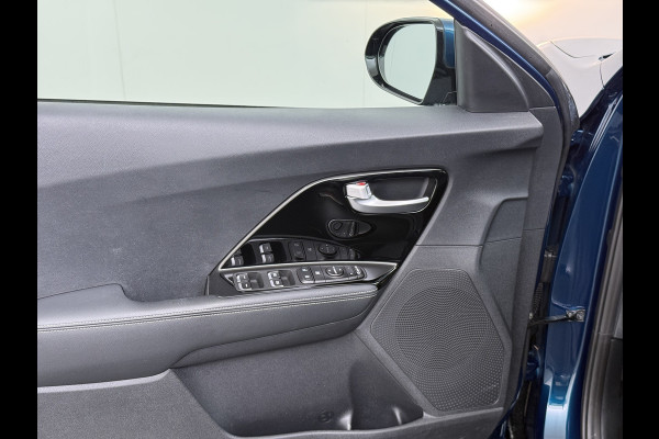 Kia Niro 1.6GDi Hybrid Automaat Trekhaak Adap.Cruise Navi Ecc Camera Apple Carplay Android Auto Pdc DynamicLine Regen-Lichtsensor Led Lmv Isofix DAB Lane Assist ESP 1.300KG Trekgewicht 1e Eigenaar Origineel Nederlandse Auto