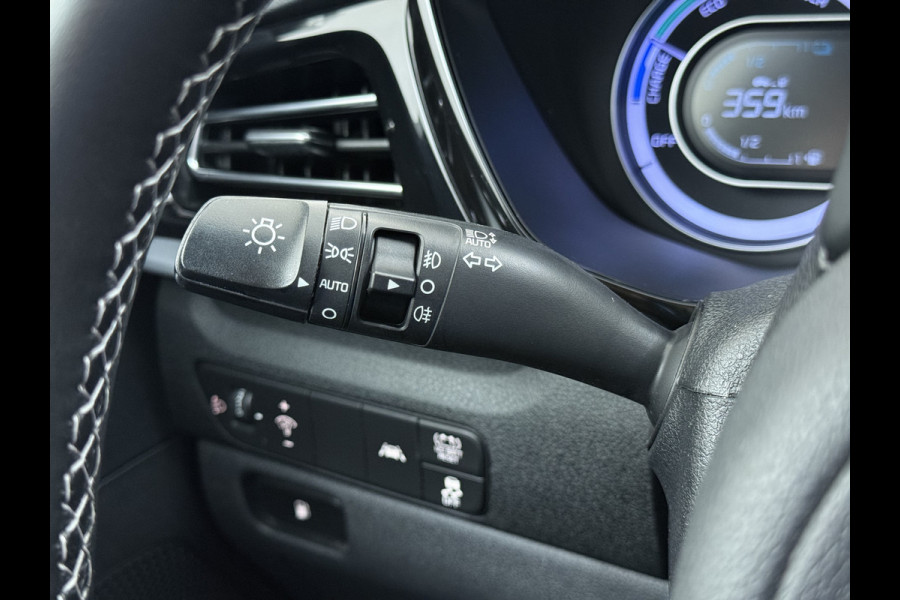 Kia Niro 1.6GDi Hybrid Automaat Trekhaak Adap.Cruise Navi Ecc Camera Apple Carplay Android Auto Pdc DynamicLine Regen-Lichtsensor Led Lmv Isofix DAB Lane Assist ESP 1.300KG Trekgewicht 1e Eigenaar Origineel Nederlandse Auto