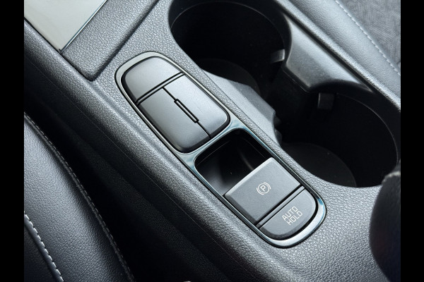 Kia Niro 1.6GDi Hybrid Automaat Trekhaak Adap.Cruise Navi Ecc Camera Apple Carplay Android Auto Pdc DynamicLine Regen-Lichtsensor Led Lmv Isofix DAB Lane Assist ESP 1.300KG Trekgewicht 1e Eigenaar Origineel Nederlandse Auto