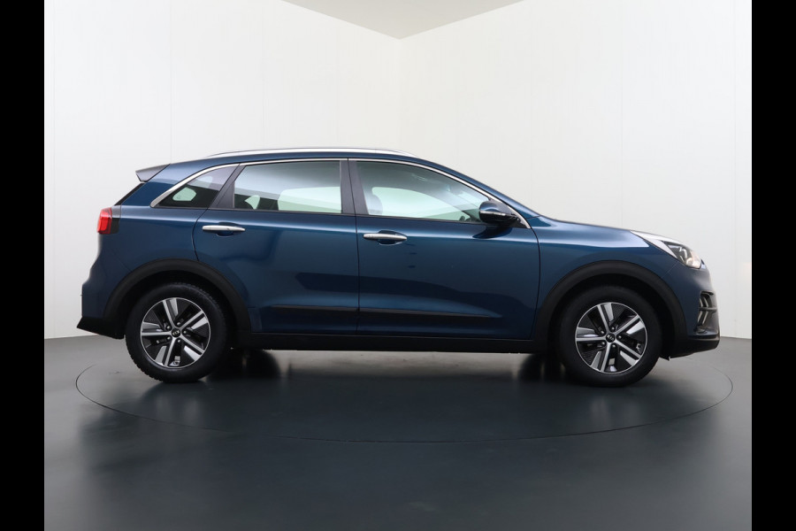 Kia Niro 1.6GDi Hybrid Automaat Trekhaak Adap.Cruise Navi Ecc Camera Apple Carplay Android Auto Pdc DynamicLine Regen-Lichtsensor Led Lmv Isofix DAB Lane Assist ESP 1.300KG Trekgewicht 1e Eigenaar Origineel Nederlandse Auto