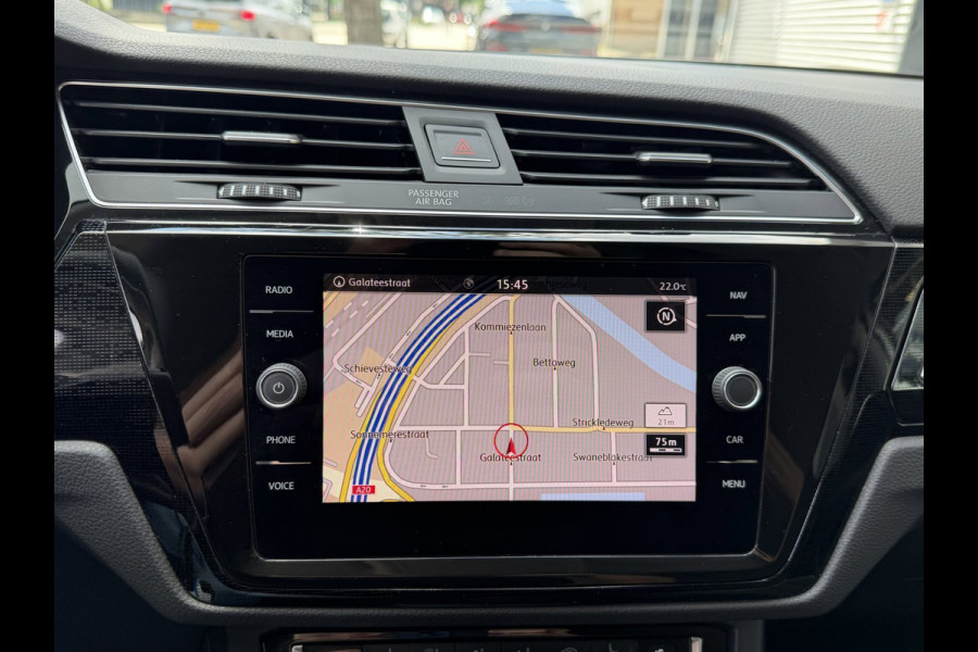 Volkswagen Touran 1.2 TSI Sound BlueMotion Tech - Apple CarPlay / Navigatie I Airco I PDC I Veiligheid pakket I Dealer onderhouden