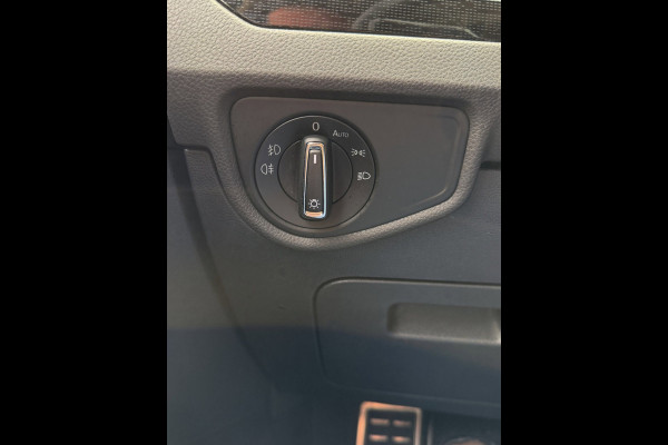 Volkswagen Touran 1.2 TSI Sound BlueMotion Tech - Apple CarPlay / Navigatie I Airco I PDC I Veiligheid pakket I Dealer onderhouden