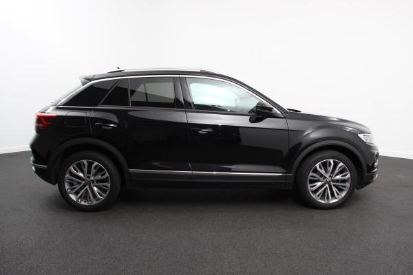 Volkswagen T-Roc 1.5 TSI Sport DSG Navigatie Adaptieve Cruise Control Climate Control Digitale Dashboard Camera 18"Lichtmetalen velgen