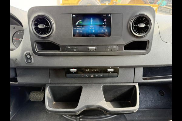 Mercedes-Benz Sprinter 314 2.2 CDI Automaat L2H2 Dubbele Cabine 7-persoons Climate Control Cruise Control Trekhaak Carplay Camera