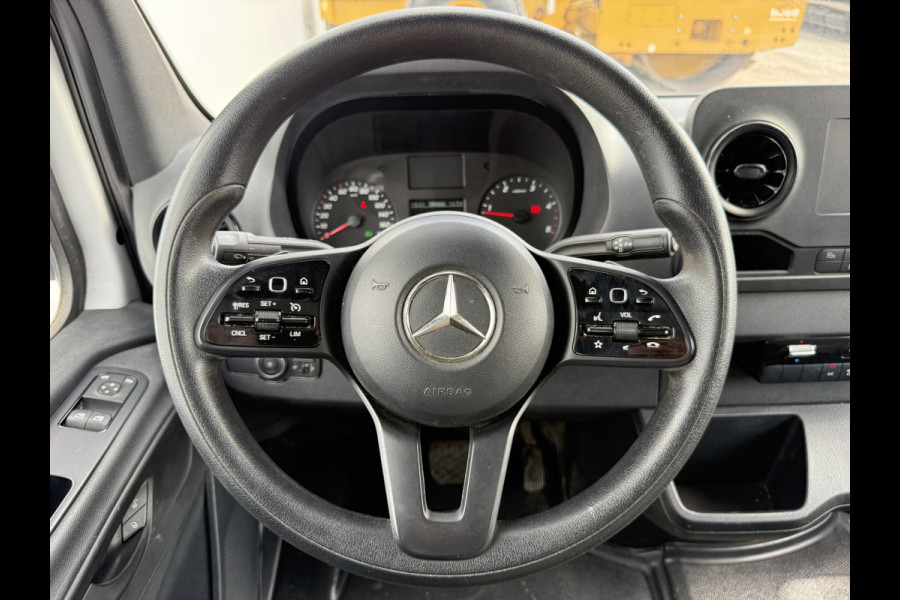 Mercedes-Benz Sprinter 314 2.2 CDI Automaat L2H2 Dubbele Cabine 7-persoons Climate Control Cruise Control Trekhaak Carplay Camera
