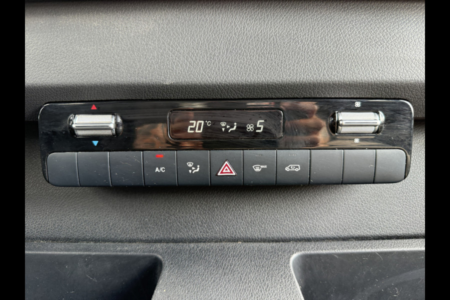 Mercedes-Benz Sprinter 314 2.2 CDI Automaat L2H2 Dubbele Cabine 7-persoons Climate Control Cruise Control Trekhaak Carplay Camera