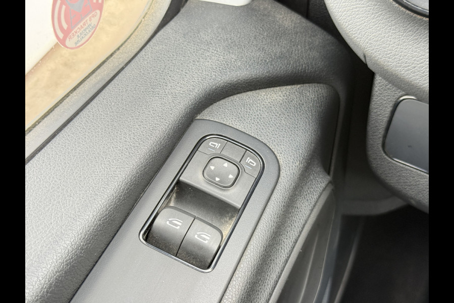 Mercedes-Benz Sprinter 314 2.2 CDI Automaat L2H2 Dubbele Cabine 7-persoons Climate Control Cruise Control Trekhaak Carplay Camera