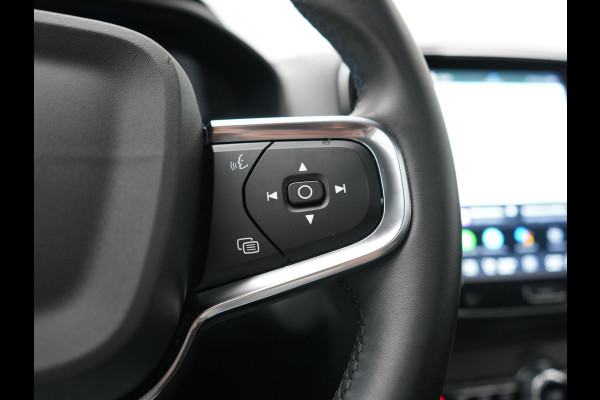 Volvo XC40 Ultimate Recharge Pure 69 kWh 231pk Dealer O.H. | Trekhaak Af Fabriek | Panodak | Adaptive Cruise | 360 Camera | Harman / Kardon | Sportstoelen Memory & Verwarmd | Warmtepomp | Keyless | Blis | Stuur Verwarmd | Google Assistent | DAB |