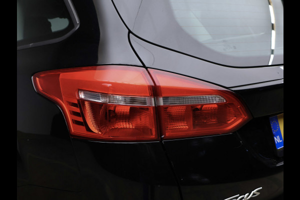 Ford FOCUS Wagon 1.0 Sport Black Edition (APPLE CARPLAY,NAVI,CRUISE,SPORTSTOELEN,LM VELGEN,PDC,GETINT,NETTESTAAT)