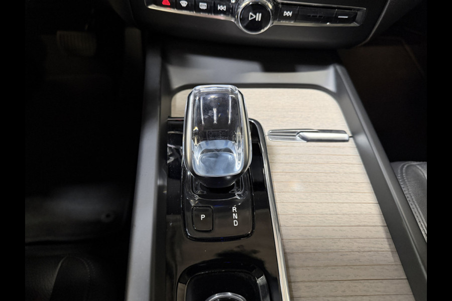Volvo XC60 2.0 T8 Twin Engine AWD Inscription | Panoramadak | Leder | Head-Up | Camera | Adapt. cruise | Stoelverwarming