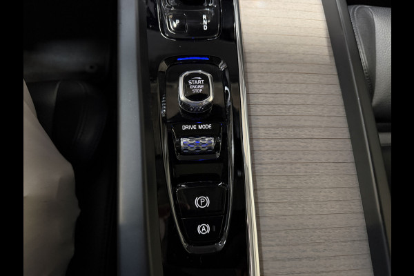 Volvo XC60 2.0 T8 Twin Engine AWD Inscription | Panoramadak | Leder | Head-Up | Camera | Adapt. cruise | Stoelverwarming