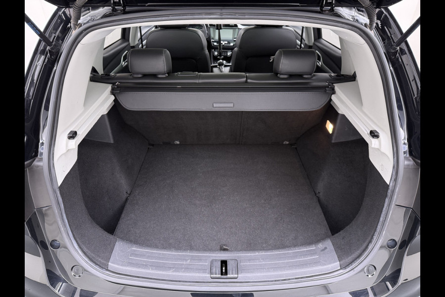 MG Mg Zs EV Luxury 45kWh SOH 92% Panorama-Schuifdak Leder+Verwrmd Trekhaak Adap.Cruise Camera Navi Apple Carplay Android Auto Elek.Stoel  Airco Privacy Glas Isofix DAB Lmv 17" Keyless 1e Eigenaar Dealeronderhouden
