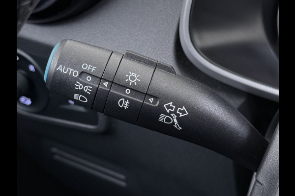 MG Mg Zs EV Luxury 45kWh SOH 92% Panorama-Schuifdak Leder+Verwrmd Trekhaak Adap.Cruise Camera Navi Apple Carplay Android Auto Elek.Stoel  Airco Privacy Glas Isofix DAB Lmv 17" Keyless 1e Eigenaar Dealeronderhouden