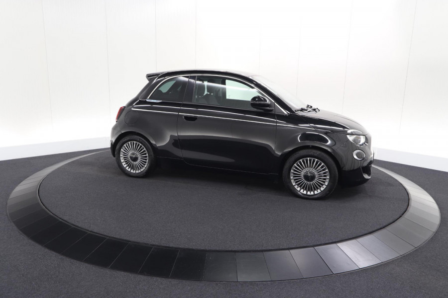 Fiat 500 Icon 42 kWh | SOH 95,7% | Convenience Pack | Camera | Dodehoekdetectie