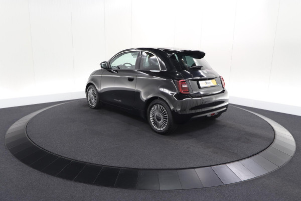 Fiat 500 Icon 42 kWh | SOH 95,7% | Convenience Pack | Camera | Dodehoekdetectie