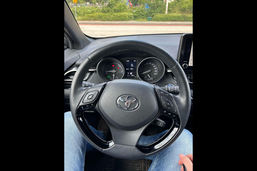 Toyota C-HR 1.8 Hybrid GR-Sport | Adaptieve Cruise Control | Camera | Stoel & Voorruitverwarming