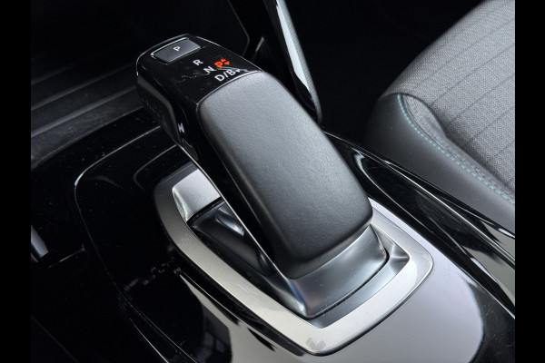 Peugeot e-2008 EV Blue Allure 50kWh SOH 95% 3D-Navi 360°Camera Apple Carplay Android Auto Ecc Cruise Control Regen-Lichtsensor Privacy Glas Lmv Led Isofix Bluetooth Lane Assist USB Origineel Nederlandse Auto