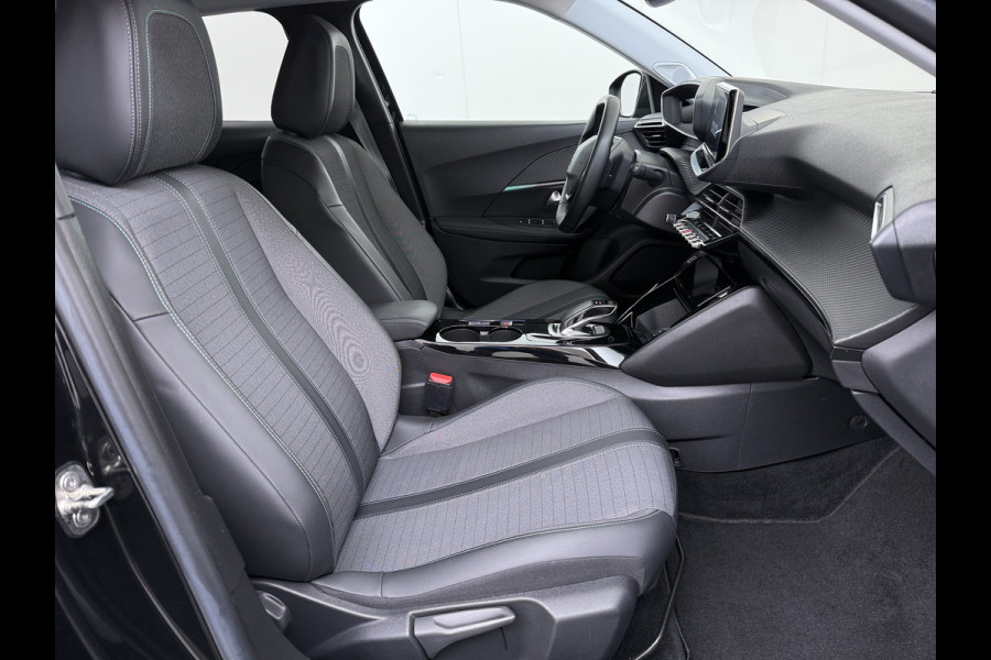 Peugeot e-2008 EV Blue Allure 50kWh SOH 95% 3D-Navi 360°Camera Apple Carplay Android Auto Ecc Cruise Control Regen-Lichtsensor Privacy Glas Lmv Led Isofix Bluetooth Lane Assist USB Origineel Nederlandse Auto
