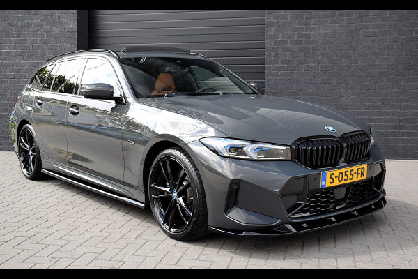 BMW 3 Serie Touring 330e*M-Pakket*Dak*Trekhaak*142Dkm*Keyless*2023*Dravit Grau*INDIVIDUAL*