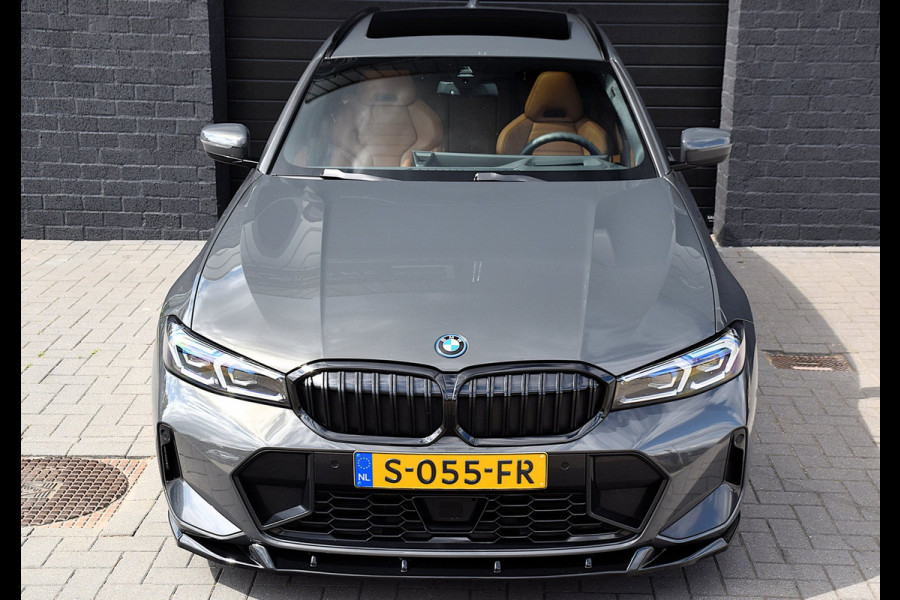 BMW 3 Serie Touring 330e*M-Pakket*Dak*Trekhaak*142Dkm*Keyless*2023*Dravit Grau*INDIVIDUAL*