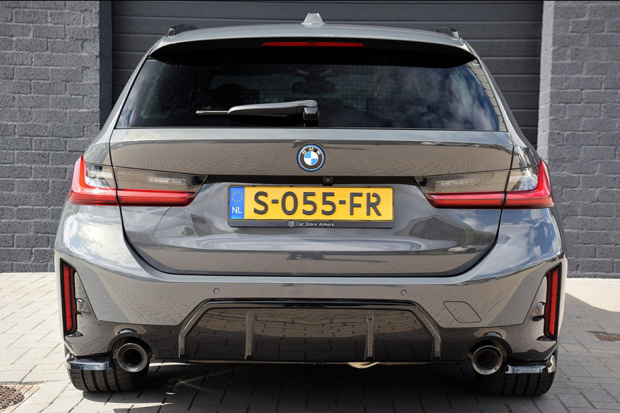 BMW 3 Serie Touring 330e*M-Pakket*Dak*Trekhaak*142Dkm*Keyless*2023*Dravit Grau*INDIVIDUAL*