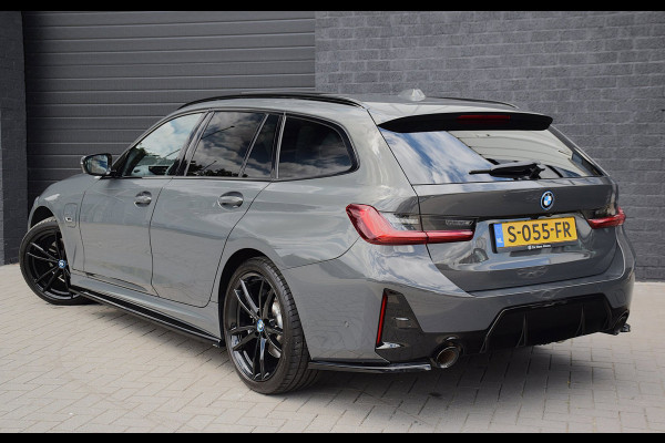 BMW 3 Serie Touring 330e*M-Pakket*Dak*Trekhaak*142Dkm*Keyless*2023*Dravit Grau*INDIVIDUAL*