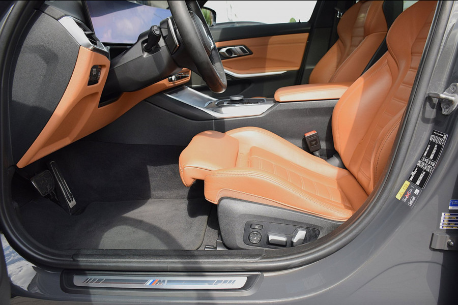 BMW 3 Serie Touring 330e*M-Pakket*Dak*Trekhaak*142Dkm*Keyless*2023*Dravit Grau*INDIVIDUAL*