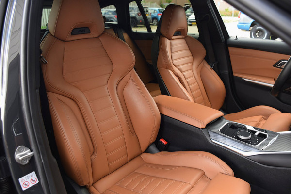 BMW 3 Serie Touring 330e*M-Pakket*Dak*Trekhaak*142Dkm*Keyless*2023*Dravit Grau*INDIVIDUAL*