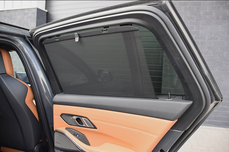 BMW 3 Serie Touring 330e*M-Pakket*Dak*Trekhaak*142Dkm*Keyless*2023*Dravit Grau*INDIVIDUAL*
