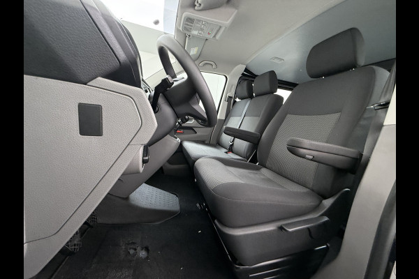 Volkswagen Transporter 2.0TDI Dubbele Cabine 6-Persoons L2H1 28 Navi* Apple Carplay Android Auto Airco Bluetooth Cruise Control Pdc Euro 6 Betonplex Vloer Wandbetimmering Achterdeuren 1e Eigenaar