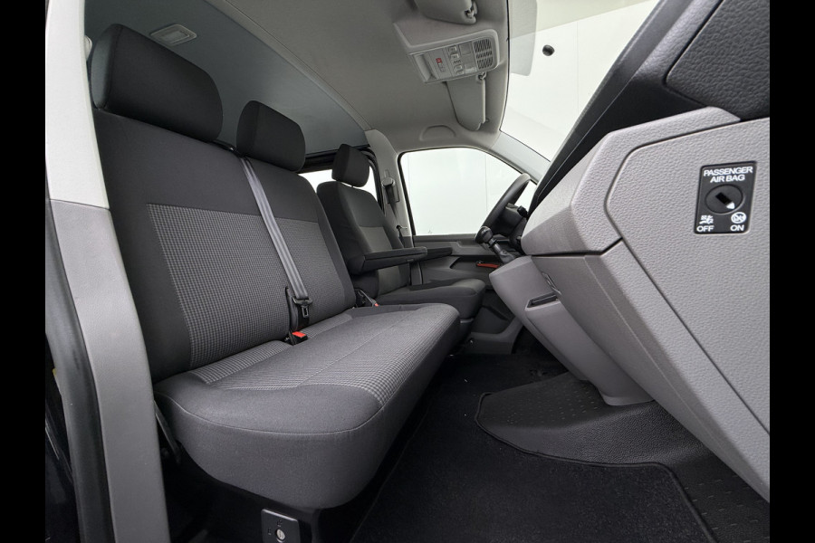 Volkswagen Transporter 2.0TDI Dubbele Cabine 6-Persoons L2H1 28 Navi* Apple Carplay Android Auto Airco Bluetooth Cruise Control Pdc Euro 6 Betonplex Vloer Wandbetimmering Achterdeuren 1e Eigenaar