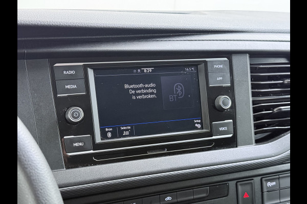 Volkswagen Transporter 2.0TDI Dubbele Cabine 6-Persoons L2H1 28 Navi* Apple Carplay Android Auto Airco Bluetooth Cruise Control Pdc Euro 6 Betonplex Vloer Wandbetimmering Achterdeuren 1e Eigenaar