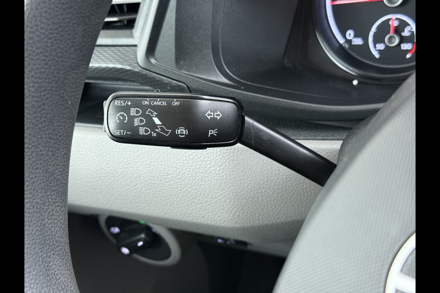 Volkswagen Transporter 2.0TDI Dubbele Cabine 6-Persoons L2H1 28 Navi* Apple Carplay Android Auto Airco Bluetooth Cruise Control Pdc Euro 6 Betonplex Vloer Wandbetimmering Achterdeuren 1e Eigenaar