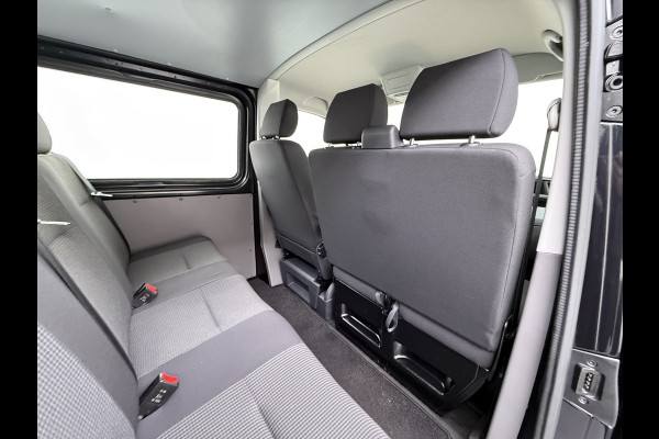 Volkswagen Transporter 2.0TDI Dubbele Cabine 6-Persoons L2H1 28 Navi* Apple Carplay Android Auto Airco Bluetooth Cruise Control Pdc Euro 6 Betonplex Vloer Wandbetimmering Achterdeuren 1e Eigenaar