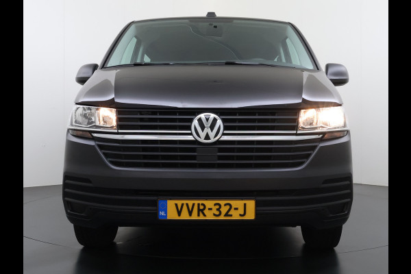 Volkswagen Transporter 2.0TDI Dubbele Cabine 6-Persoons L2H1 28 Navi* Apple Carplay Android Auto Airco Bluetooth Cruise Control Pdc Euro 6 Betonplex Vloer Wandbetimmering Achterdeuren 1e Eigenaar