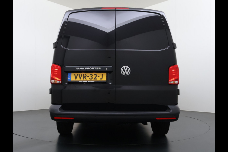 Volkswagen Transporter 2.0TDI Dubbele Cabine 6-Persoons L2H1 28 Navi* Apple Carplay Android Auto Airco Bluetooth Cruise Control Pdc Euro 6 Betonplex Vloer Wandbetimmering Achterdeuren 1e Eigenaar