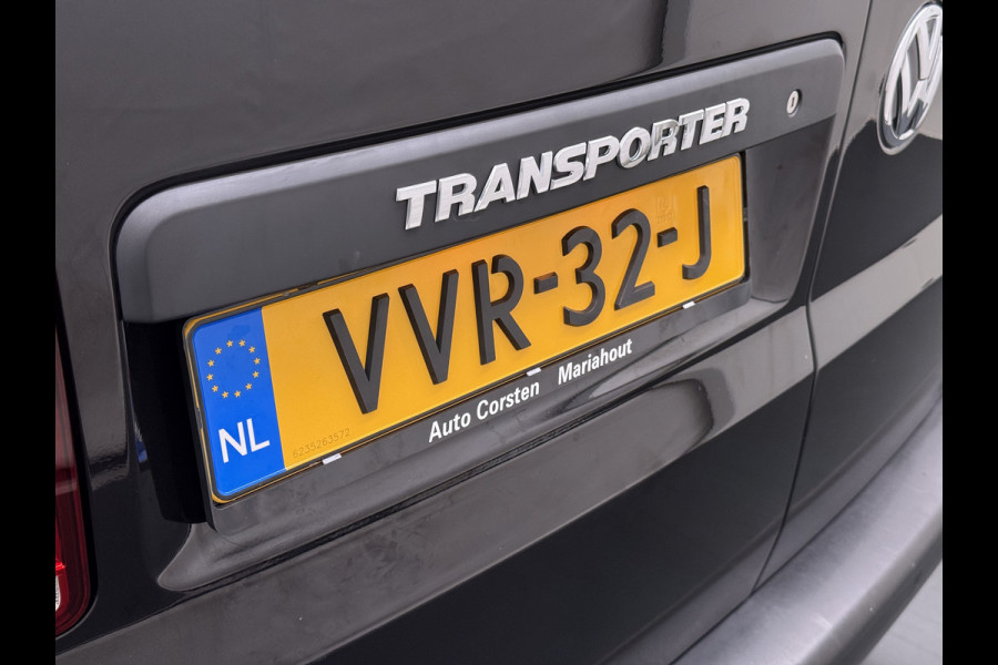 Volkswagen Transporter 2.0TDI Dubbele Cabine 6-Persoons L2H1 28 Navi* Apple Carplay Android Auto Airco Bluetooth Cruise Control Pdc Euro 6 Betonplex Vloer Wandbetimmering Achterdeuren 1e Eigenaar