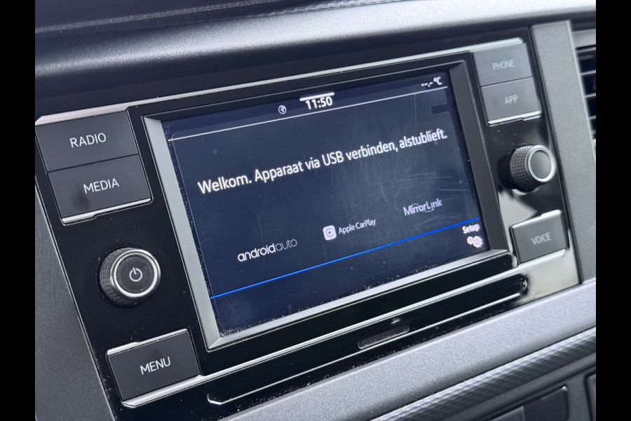 Volkswagen Transporter 2.0TDI Dubbele Cabine 6-Persoons L2H1 28 Navi* Apple Carplay Android Auto Airco Bluetooth Cruise Control Pdc Euro 6 Betonplex Vloer Wandbetimmering Achterdeuren 1e Eigenaar