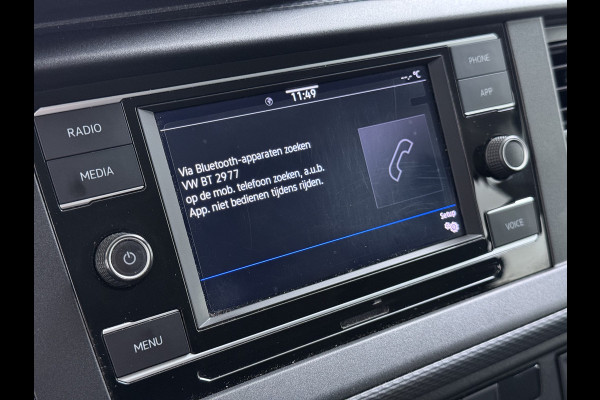 Volkswagen Transporter 2.0TDI Dubbele Cabine 6-Persoons L2H1 28 Navi* Apple Carplay Android Auto Airco Bluetooth Cruise Control Pdc Euro 6 Betonplex Vloer Wandbetimmering Achterdeuren 1e Eigenaar