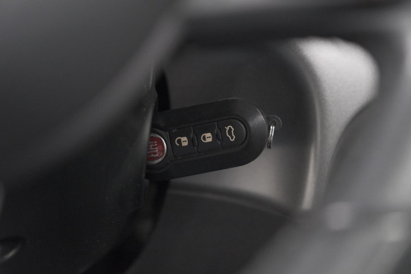 Fiat 500C 1.0 Hybrid Dolcevita | Elektrisch Vouwdak | Apple Carplay | Climate Control | Parkeersensoren