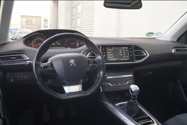 Peugeot 308 SW 1.2 PureTech 130pk Premium -PANO-ECC-CAM-TREKHAAK-