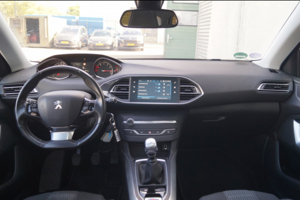 Peugeot 308 SW 1.2 PureTech 130pk Premium -PANO-ECC-CAM-TREKHAAK-