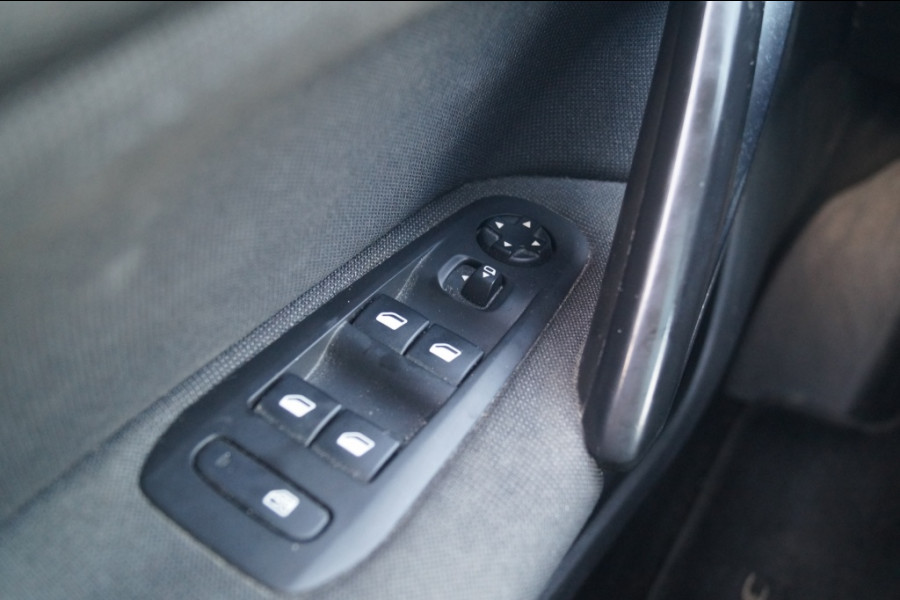 Peugeot 308 SW 1.2 PureTech 130pk Premium -PANO-ECC-CAM-TREKHAAK-
