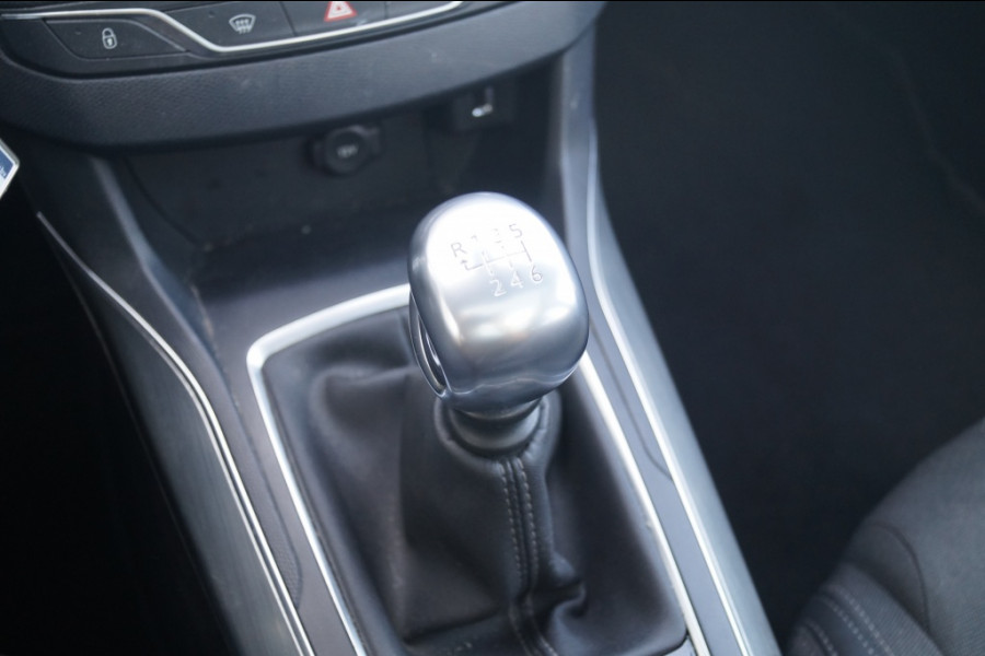 Peugeot 308 SW 1.2 PureTech 130pk Premium -PANO-ECC-CAM-TREKHAAK-