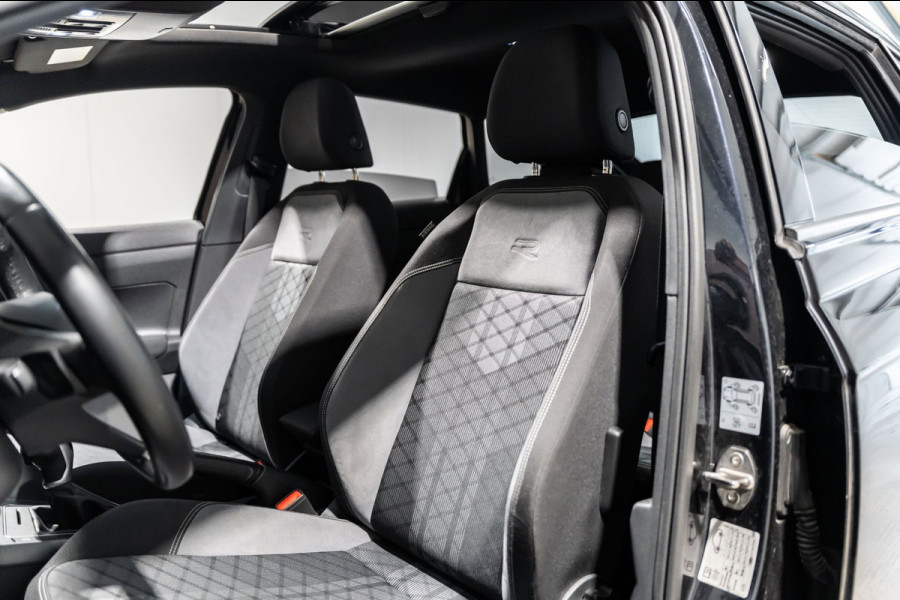 Volkswagen Taigo 1.5 TSI R-Line DSG PANO IQ CAMARA