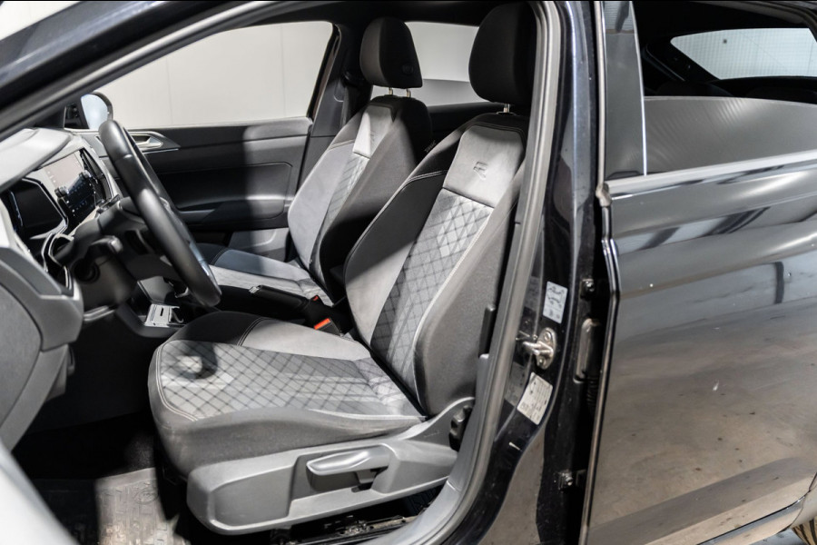 Volkswagen Taigo 1.5 TSI R-Line DSG PANO IQ CAMARA