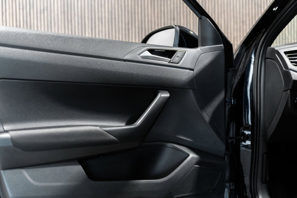 Volkswagen Taigo 1.5 TSI R-Line DSG PANO IQ CAMARA